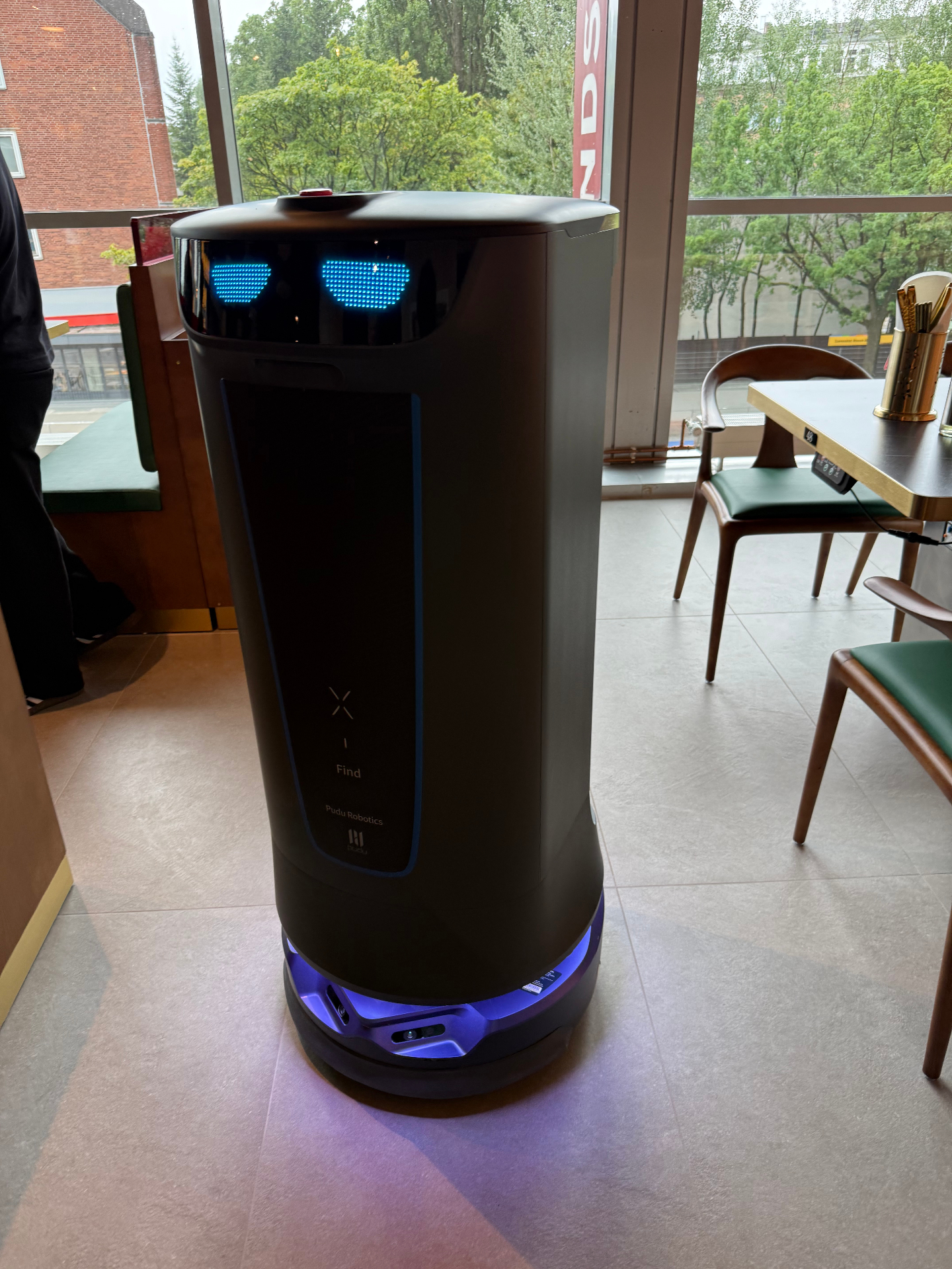 Service-Roboter im Yakido Restaurant