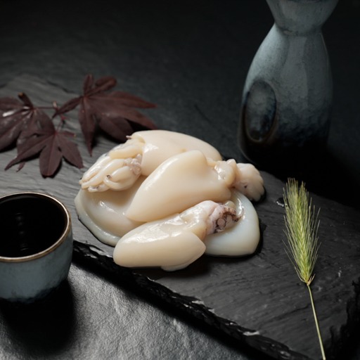 Tintenfisch-Tuben bei Yakido Mundsburg